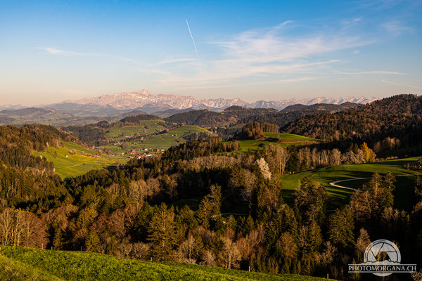 Säntis und Churfirsten im Abendlicht - Toggenburg St. Gallen, 15. April 2020