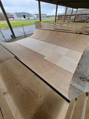 Halfpipe Skatepark 