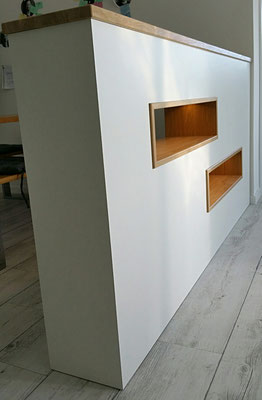 Raumteiler mit integrierter LED Beleuchtung 