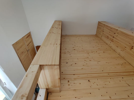Hochebene Hochbett Massivholz, hell