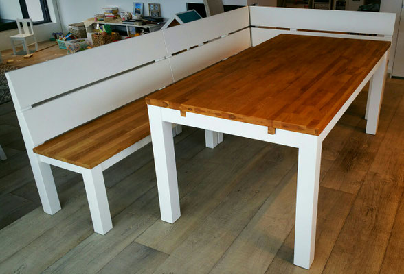 Küchensitzecke aus weiss lackiertem whitewood und Eiche geölt 
