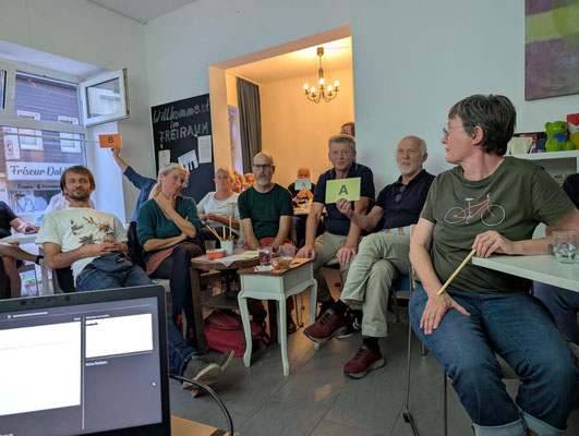 Kneipenquiz der Omas gegen Rechts