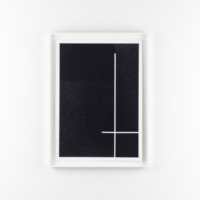 Donkere verlatenheid #53, Alkydverf en houtskool op Fabriano papier 35 x 25 cm (2022)