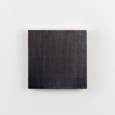 Lopend grijs 10, olieverf en grafiet op berken multiplex 9 x 9 cm (2023)