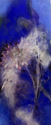咲く花　岩絵の具、金箔　2013