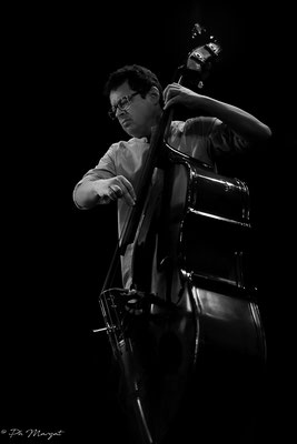 Jean-Luc Fabre quartet > Jean-Luc Fabre, contrebasse / Serge Moulinier, piano / Pascal Segala, guitare / Gaétan Diaz, batterie. Photographie © Philipe Marzat