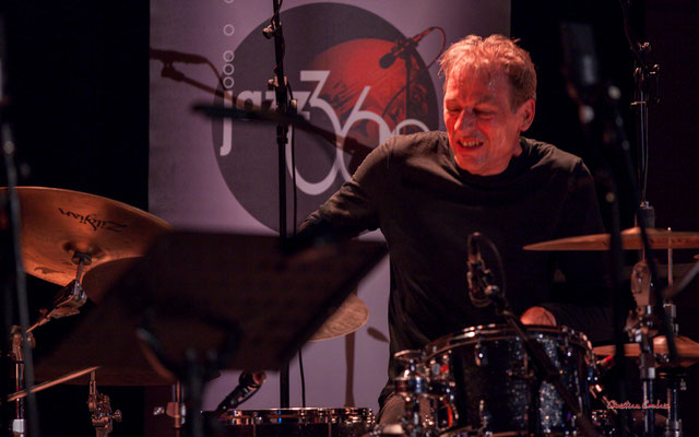 Louis Moutin; Henri Texier quintet « Chance » Festival JAZZ360, vendredi 3 juin 2022, Saint-Caprais-de-Bordeaux. Photographie © Christian Coulais