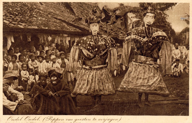 Géants de mascarade en Asie