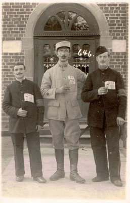 Nain et plus grands, militaires