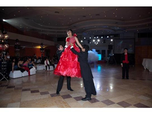 Vestuarios para bailes modernos xv años store