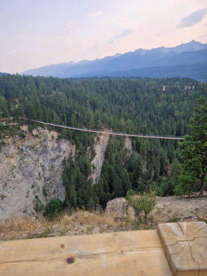 Golden, Skybridge