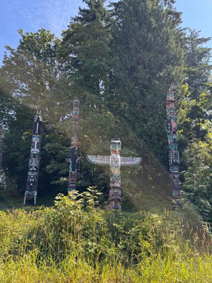 Ein Totempfahl in Vancouver