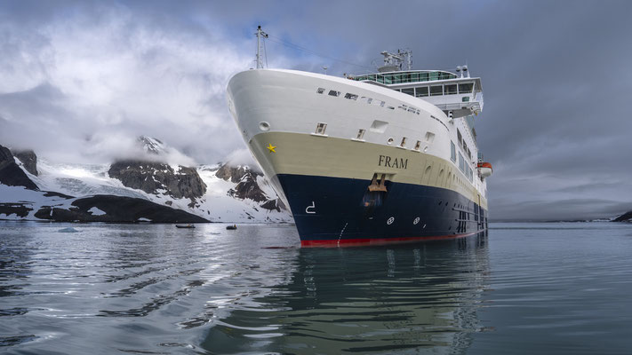 FRAM - HX Hurtigruten Expeditions