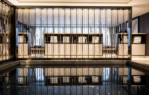 Riverside Mozart Spa von vorne mit Pool