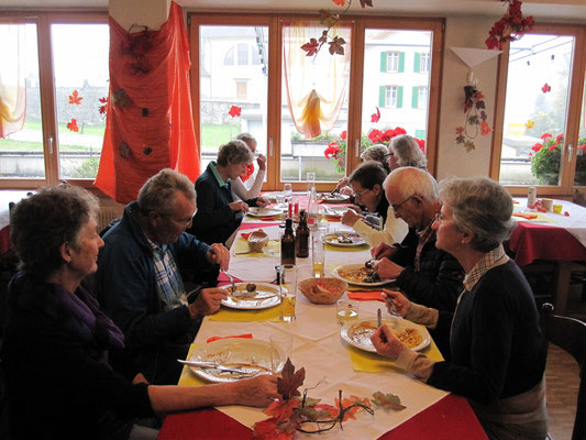 Jahresausflug 2015: Mittagessen in Seelisberg