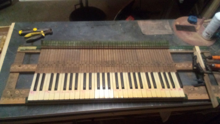  transformation d 'un vieux clavier de piano droit 1900