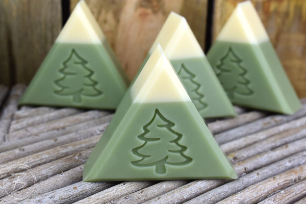 B.nature I Handmade Soap Christmas Tree