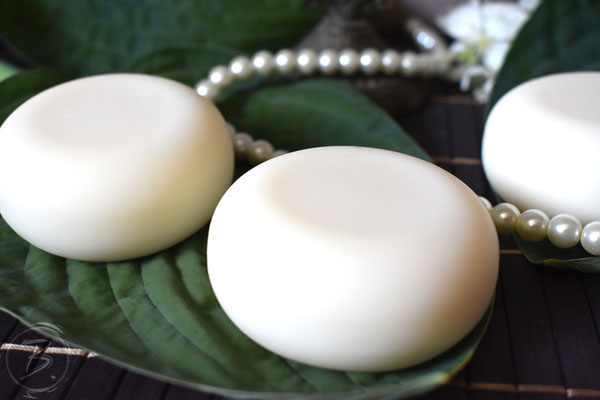 B.nature I Handmade Soap White Pearl
