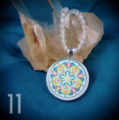 <b>Gayatri – kosmisches Licht</b> <p>&nbsp;</p>    „Versenke dich in den erhabenen Glanz, der Quelle allen Lichts, die dich zu höherer Einsicht inspirieren möge.“