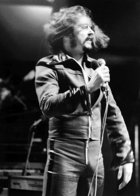 Rockmusiker Stephan Trepte mit der Band Lift bei einem Auftritt 1975. Foto: Maja Lopatta