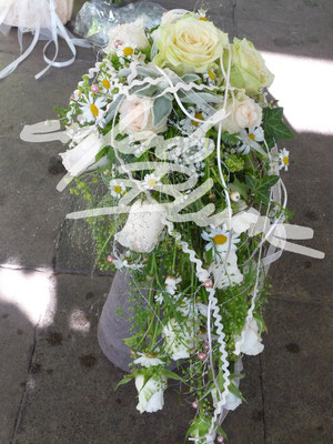 tropfen Brautstrauss Weiss Einfach Blumen