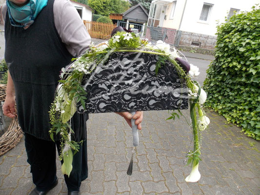 Faecherbrautstrauß Front Einfach Blume