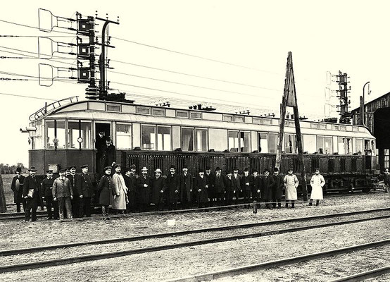 1903: Elektrischer Schnellfahrtriebwagen von Siemens (Wagen S) in Marienfelde