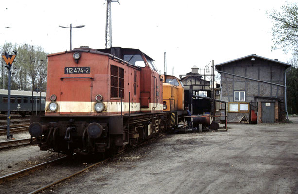 1988: Loks 112 und 106 in KW 
