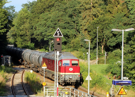 21.07.2016: LEG-Lok 132 158 mit Kesselwagenzug nach Kablow