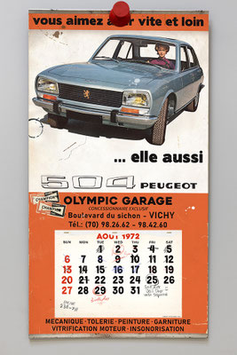 PEUGEOT 504 Collage papier et techniques mixtes sur plaque aluminium Dibond 5mm, 110 cm x 60 cm, livré avec support de fixation, son épingle XXL en impression 3D   2023