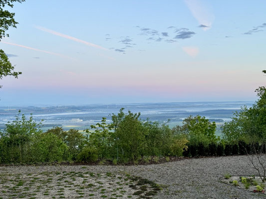 Blick vom Schwanberg auf das MAintal bei Kitzingen, Bild: Ute Sanzenbacher 