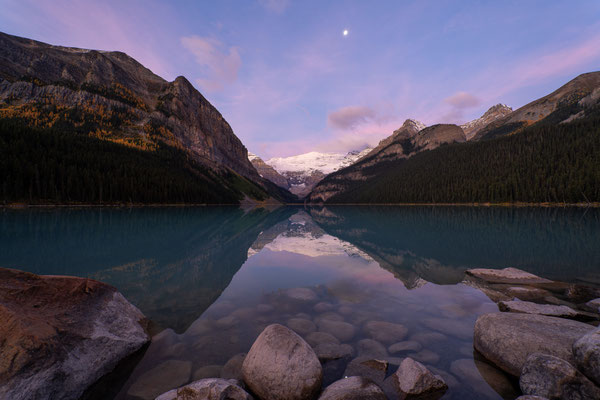 Sonnenaufgang am Lake Louise - Kanada