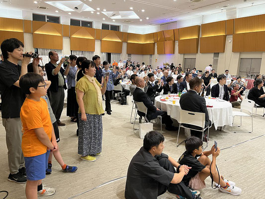 会場もパフォーマンスに熱中