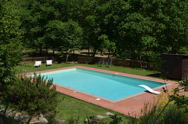 La piscina esclusiva dell'agriturismo Casa al Fiume