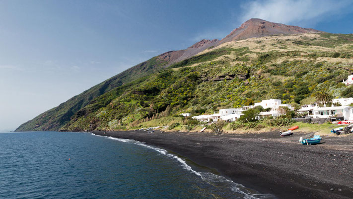 Plage à Stromboli, Iles Eoliennes, Italie