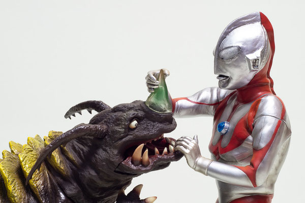 BLOG-0087 CCP特撮1/6 ネロンガ vs ウルトラマン - gashapon BLOG-0087 CCP特撮1/6 ネロンガ vs ウルトラマン - gashapon