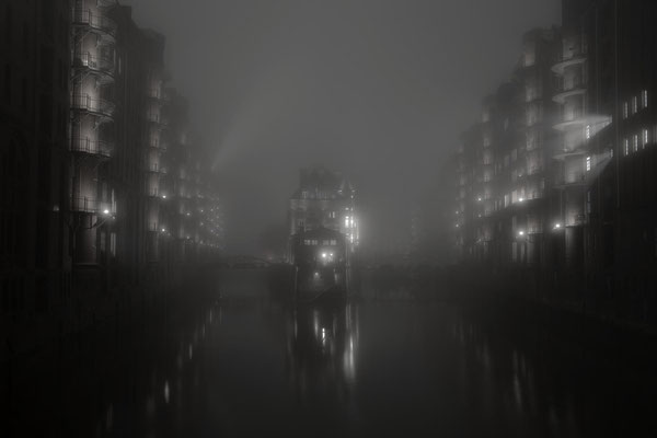 Peter: Foggy Hamburg