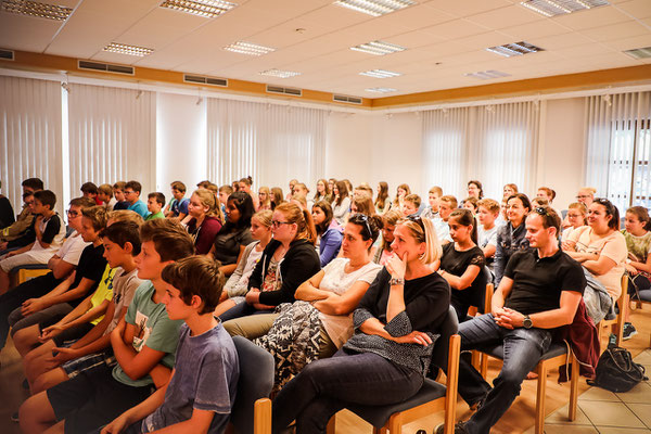 Präsentation unserer Feuerwehr im Gemeindesaal