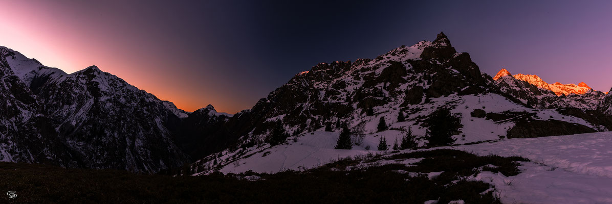 Paysage et photo  de l'Oisans : Golden Hour en Oisans, photo de nuit en montagnes. Oisans.