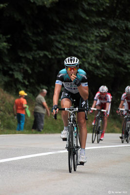 Photo cycliste en montagnes retour après la monté d'Huez.