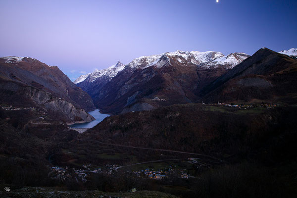 Photo paysages des alpes : Crépuscule Uissan sur le Chambon, la Meije, commune du Freney d'Oisans. paysages de montagne. Photos des Alpes Française.