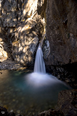 Photos et paysages des Alpes : Cascade du Pont du Diable, St Christophe en Oisans. Photo torrent de montagne.