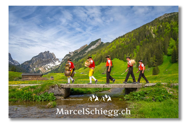 Marcel Schiegg Fotografie, Tradition, Brauchtum, Alpfahrt, Oeberefahre, Appenzell, Alpstein, Sämtis