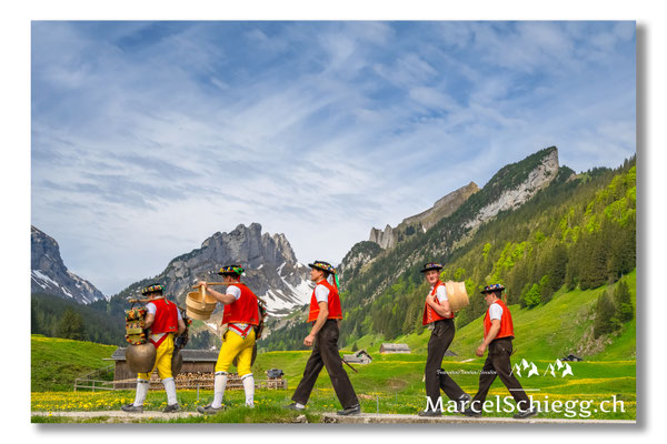 Marcel Schiegg Fotografie, Tradition, Brauchtum, Alpfahrt, Oeberefahre, Appenzell, Alpstein, Sämtis