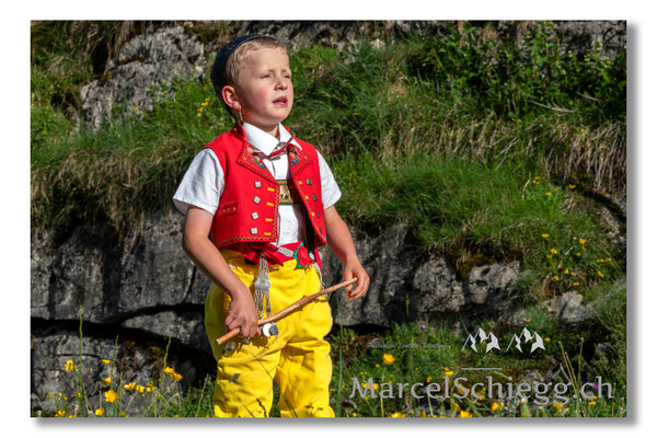 Marcel Schiegg Fotografie, Seealp, Alpstein, Tradition, Brauchtum, Alpfahrt, Oeberefahre, Appenzell