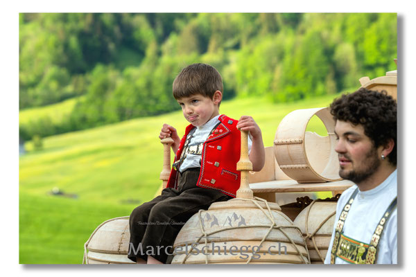 Marcel Schiegg Fotografie, Tradition, Brauchtum, Alpfahrt, Oeberefahre, Appenzell, Appenzellerland, Öberefahre, Lediwagen