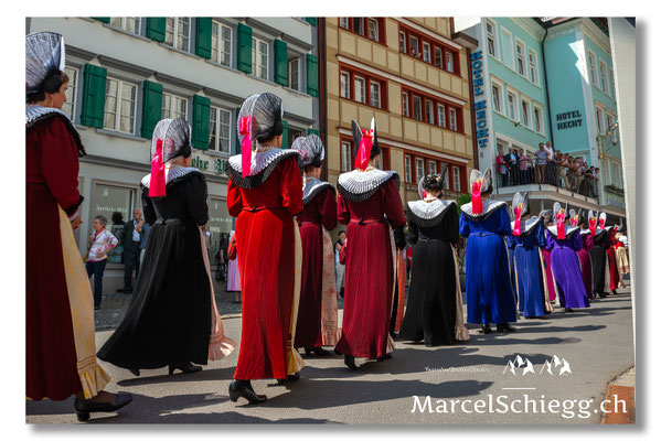 Marcel Schiegg Fotografie, Tradition, Brauchtum, Fronleichnam, Appenzeller Tracht, Appenzell, Appenzellerland