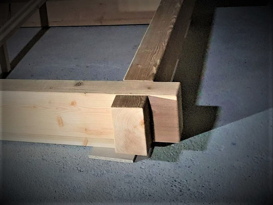 Detailansicht Kreutüberblattung Balkenbett