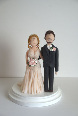 individuelle Figuren für die Hochzeitstorte