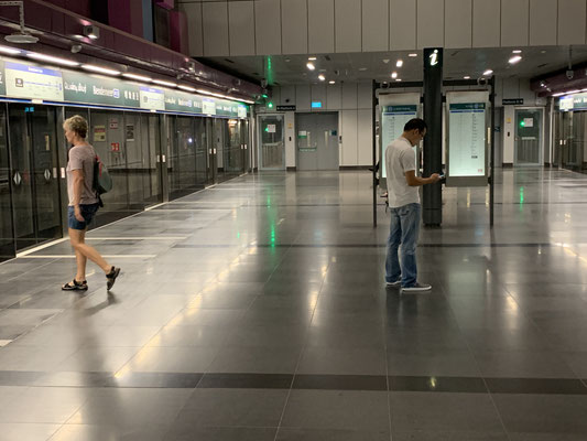 Metro MRT Singapur - travelumdiewelt.de